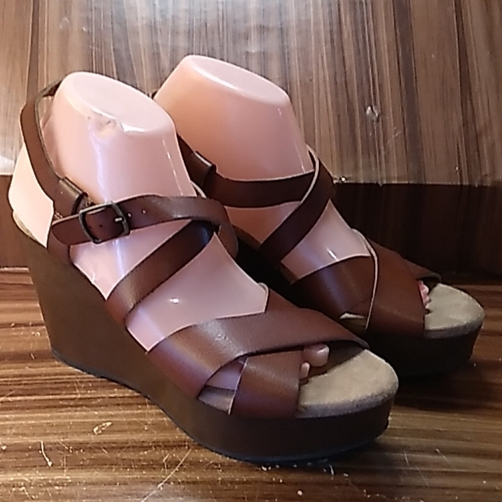 Jellypop Memory Foam 8.5 Orion wedge heels